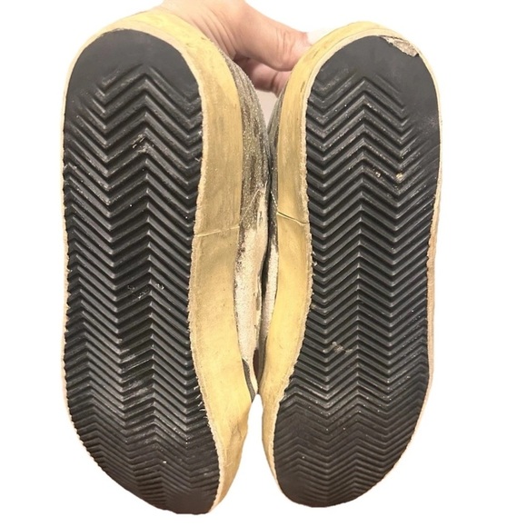 Golden Goose Stylish Sneakers with Gold Star size 41(unisex) - Picture 3 of 13